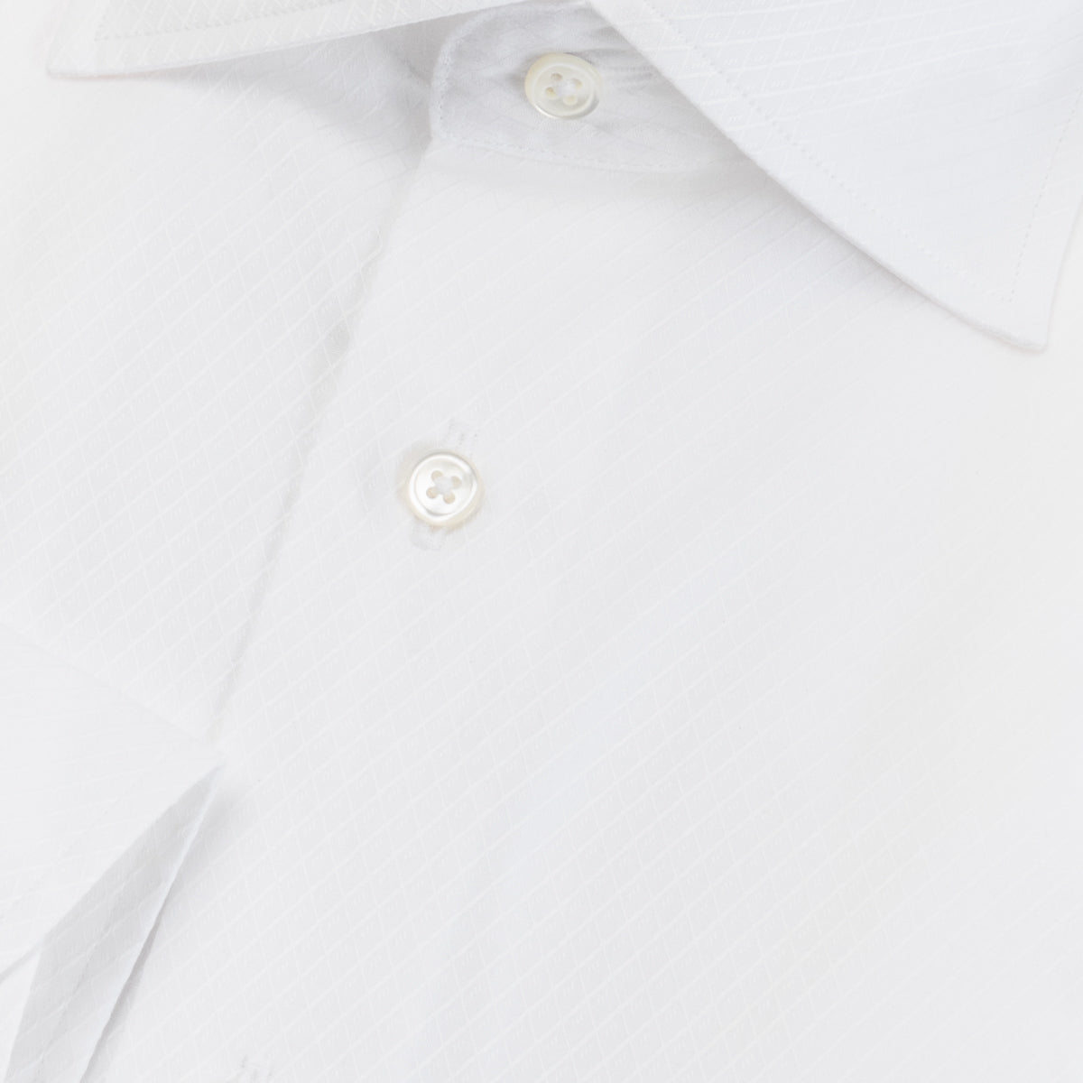 日本製 Premium<br>綿100％白 控えめで上品な織柄<br>超長綿・ドビー織・長袖